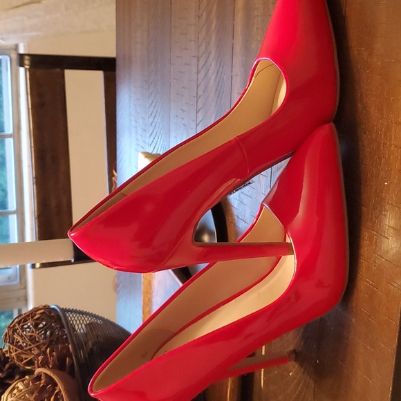 Red Faux Patent Leather Heels - Picture 9 of 9